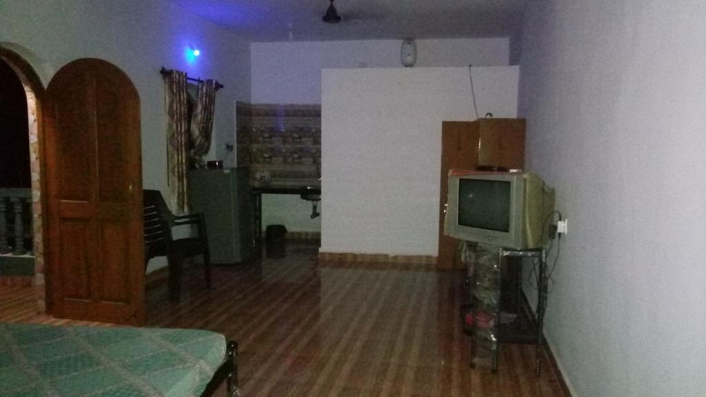 Geeta Guest House Калангут Экстерьер фото